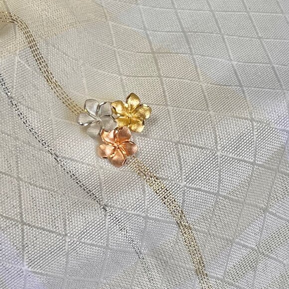 14K Gold Plumeria Floral Slide Pendant, Vintage Tri-Gold Floral Pendant - Picture 10 of 12